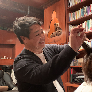 岡本マサヨシが、一対一で向き合う美容室があります